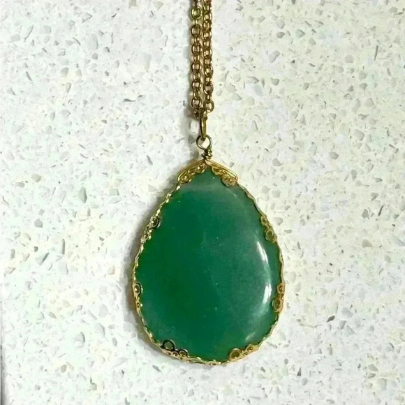 Jade color necklace - Picture 1 of 3